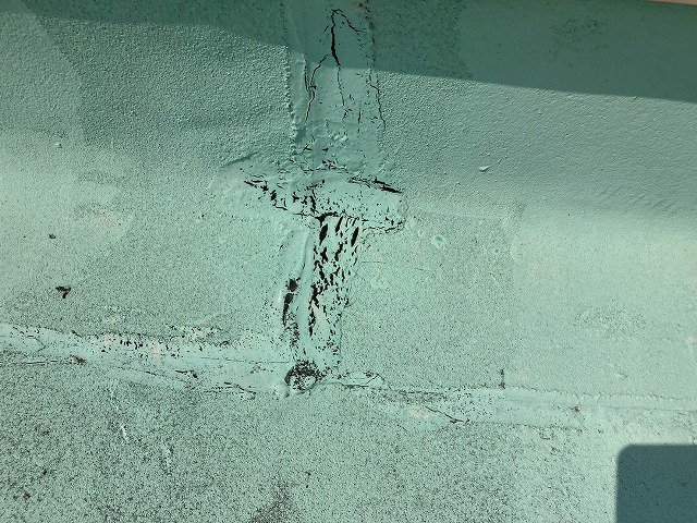 アスファルト防水の浮きが発生